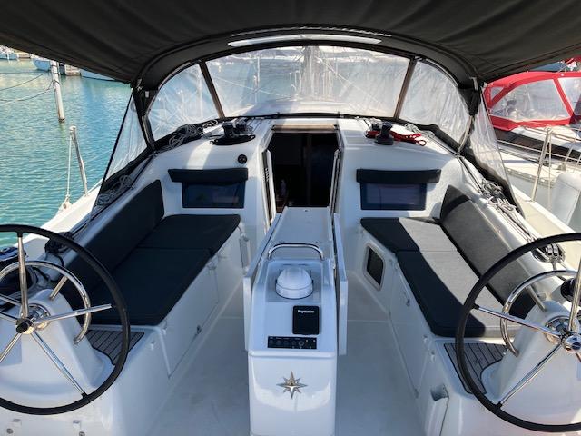 slider 15 Jeanneau Sun Odyssey 410